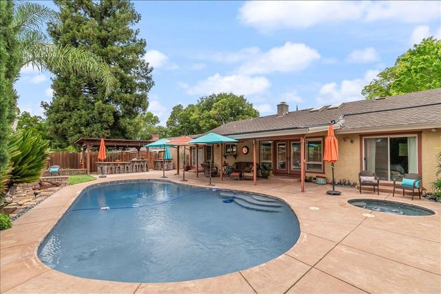 1121 Pyrite Way, Modesto, CA 95355