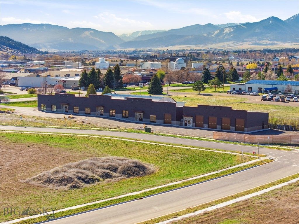 2777 N 7th Avenue, Bozeman, MT 59715 photo 2