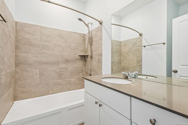 5340 CLOVES COVE, St Hedwig, TX 78152