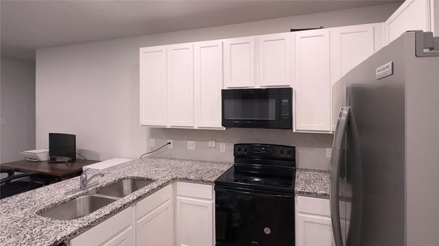 5565 Willamette Drive, Fort Worth, TX 76119