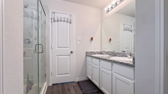 5565 Willamette Drive, Fort Worth, TX 76119