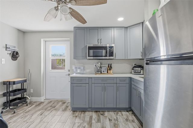 7313 BROOKVIEW CIRCLE, Tampa, FL 33634