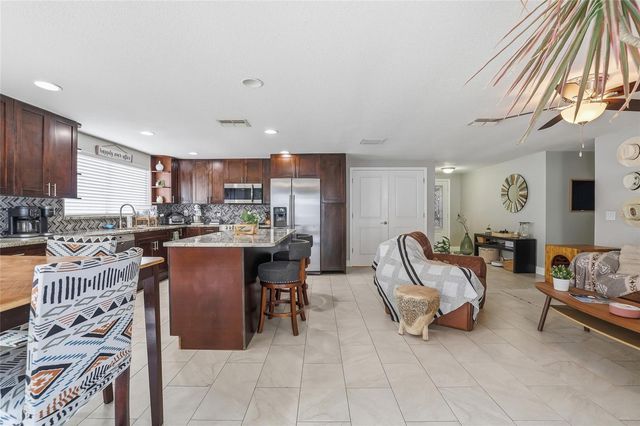 7313 BROOKVIEW CIRCLE, Tampa, FL 33634