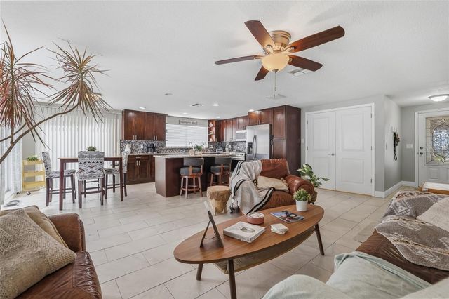 7313 BROOKVIEW CIRCLE, Tampa, FL 33634