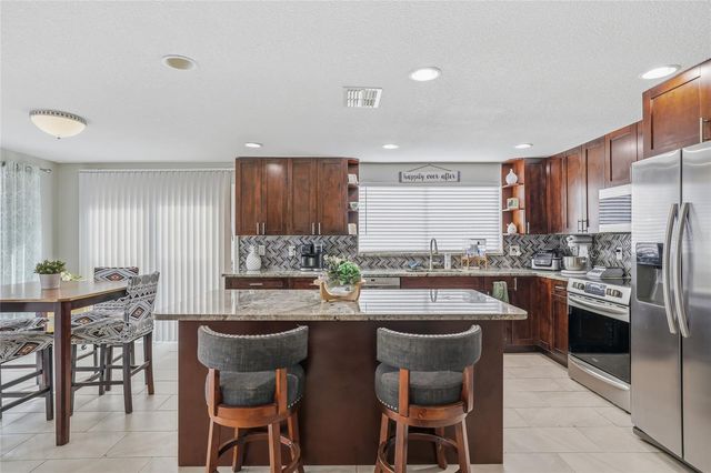 7313 BROOKVIEW CIRCLE, Tampa, FL 33634