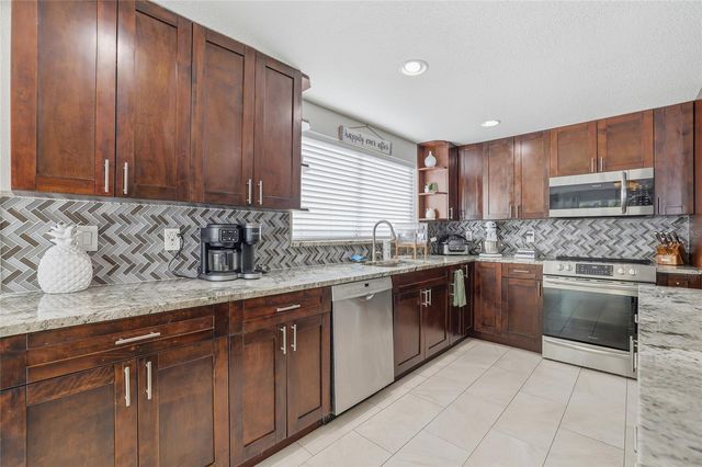 7313 BROOKVIEW CIRCLE, Tampa, FL 33634