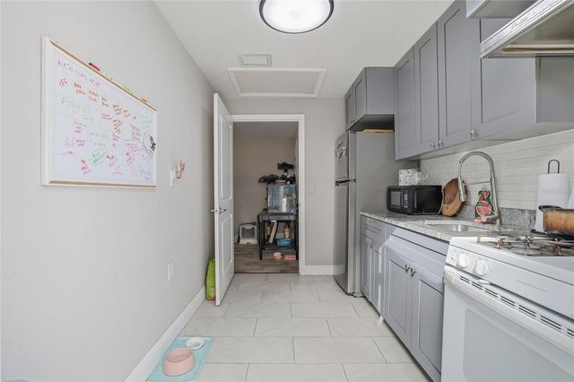 7313 BROOKVIEW CIRCLE, Tampa, FL 33634