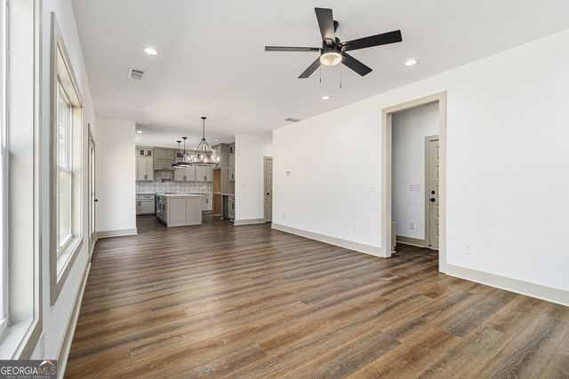 400 Stone Lea Trace, Oxford, GA 30054