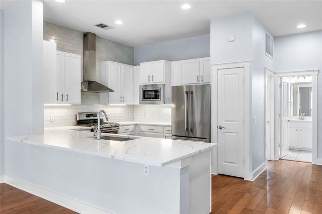 2520 Bluebonnet LN 52, Austin, TX 78704