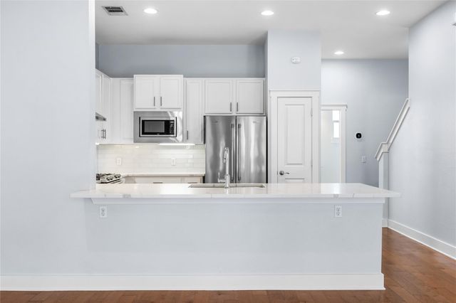 2520 Bluebonnet LN 52, Austin, TX 78704