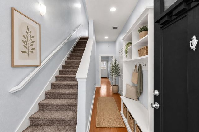 2520 Bluebonnet LN 52, Austin, TX 78704