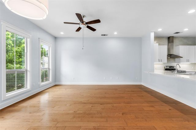 2520 Bluebonnet LN 52, Austin, TX 78704