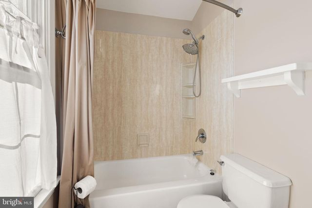 4027 MAPLE ST, Fairfax, VA 22030