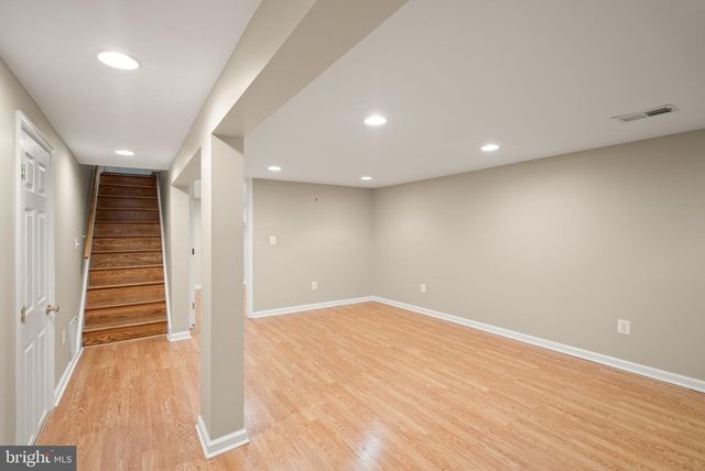 4027 MAPLE ST, Fairfax, VA 22030