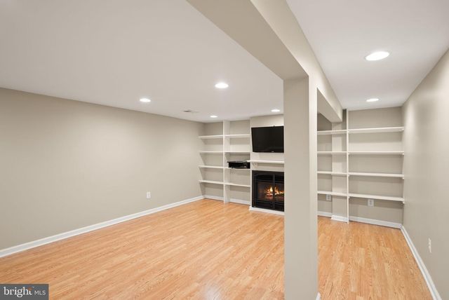 4027 MAPLE ST, Fairfax, VA 22030