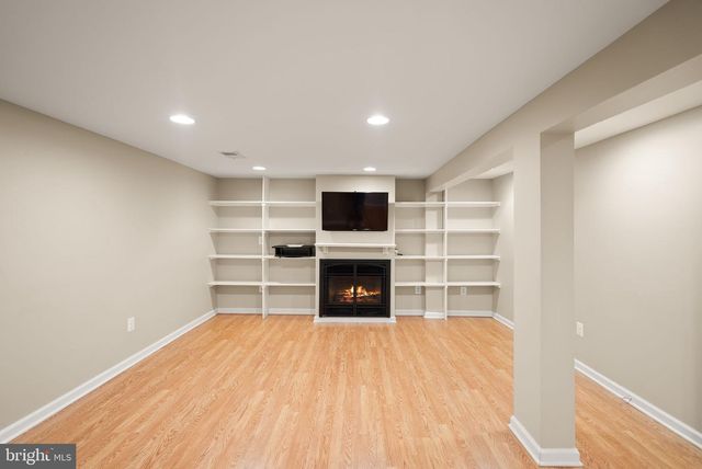 4027 MAPLE ST, Fairfax, VA 22030