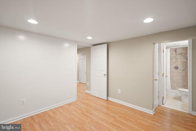 4027 MAPLE ST, Fairfax, VA 22030