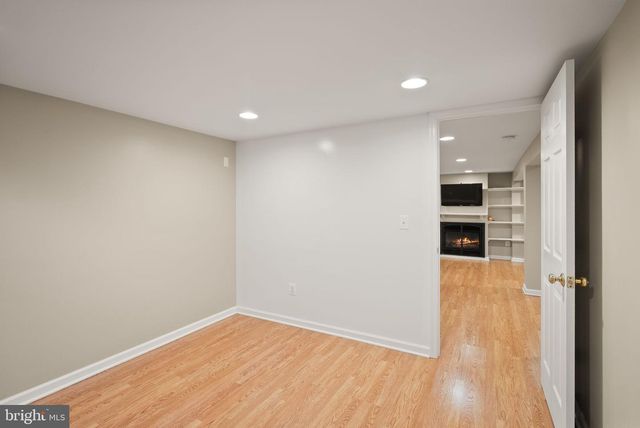 4027 MAPLE ST, Fairfax, VA 22030