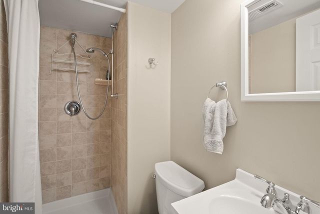 4027 MAPLE ST, Fairfax, VA 22030