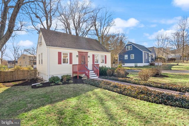 4027 MAPLE ST, Fairfax, VA 22030