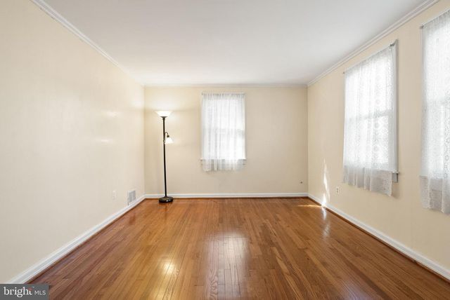 4027 MAPLE ST, Fairfax, VA 22030