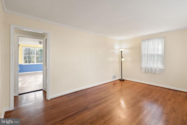 4027 MAPLE ST, Fairfax, VA 22030