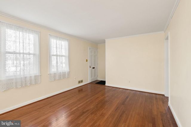 4027 MAPLE ST, Fairfax, VA 22030