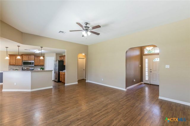 1126 Neuberry Cliffe, Temple, TX 76502