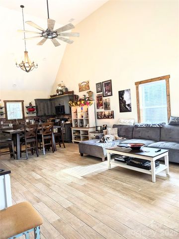 4592 Reid Road, Edgemoor, SC 29712