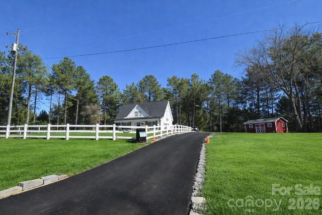 4592 Reid Road, Edgemoor, SC 29712
