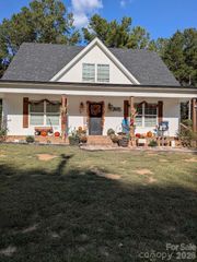 4592 Reid Road, Edgemoor, SC 29712