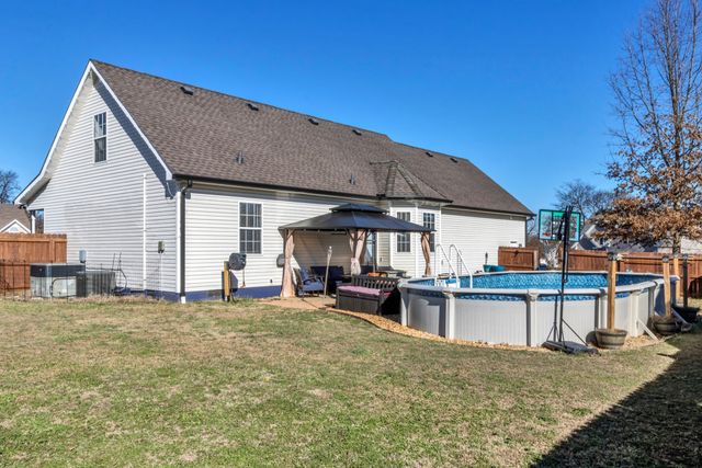 546 Heartland Ln, Murfreesboro, TN 37127