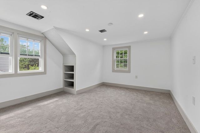 8 Bartlett St, Peabody, MA 01960