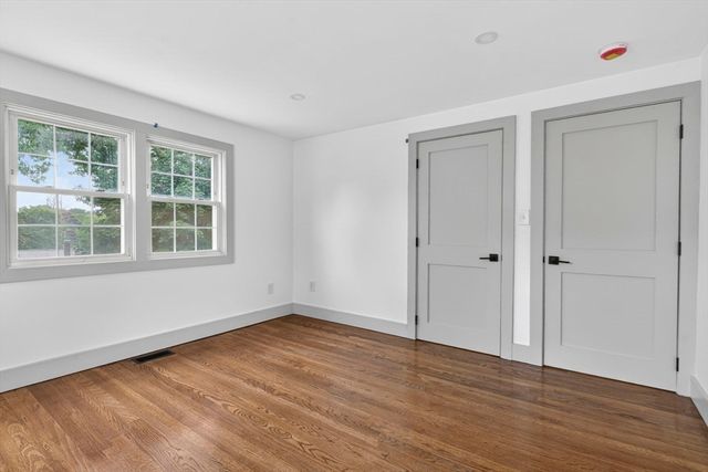 8 Bartlett St, Peabody, MA 01960