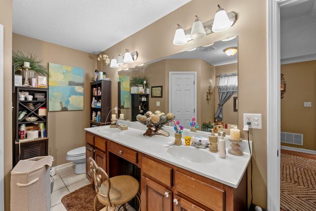 1567 SISKIN DR, Cordova, TN 38016