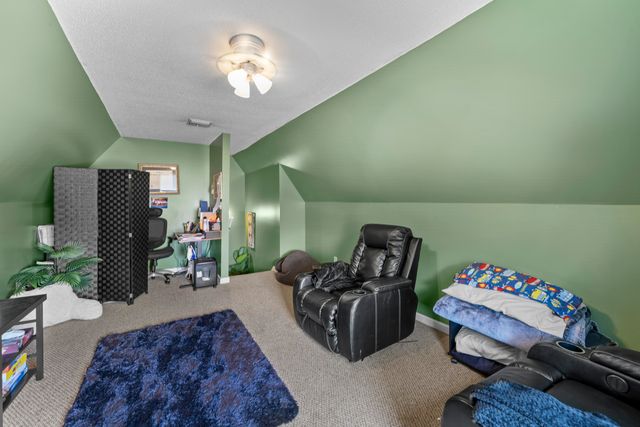 1567 SISKIN DR, Cordova, TN 38016