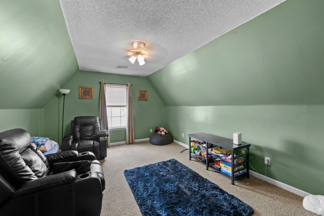 1567 SISKIN DR, Cordova, TN 38016