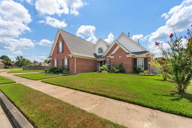 1567 SISKIN DR, Cordova, TN 38016