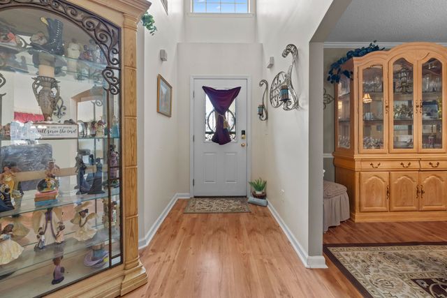 1567 SISKIN DR, Cordova, TN 38016
