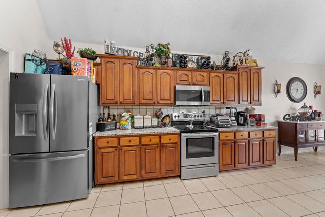 1567 SISKIN DR, Cordova, TN 38016