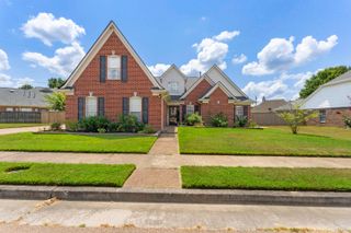 1567 SISKIN DR, Cordova, TN 38016