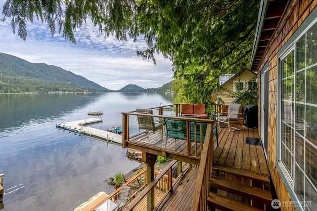 35030 North Shore Drive, Mount Vernon, WA 98274