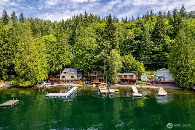 35030 North Shore Drive, Mount Vernon, WA 98274