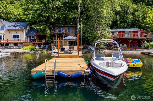 35030 North Shore Drive, Mount Vernon, WA 98274