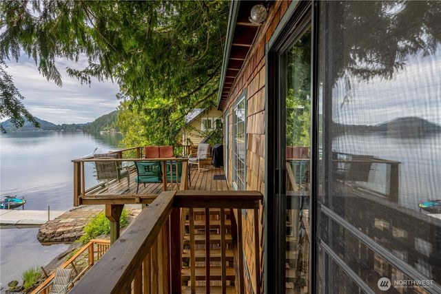 35030 North Shore Drive, Mount Vernon, WA 98274