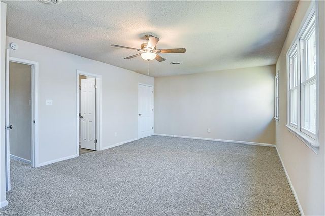 4072 Thomas Jefferson DR, Virginia Beach, VA 23452