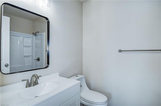 4072 Thomas Jefferson DR, Virginia Beach, VA 23452