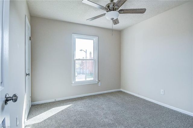 4072 Thomas Jefferson DR, Virginia Beach, VA 23452