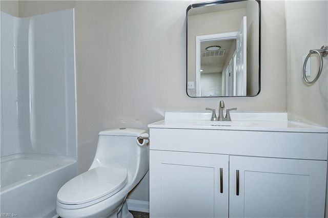 4072 Thomas Jefferson DR, Virginia Beach, VA 23452