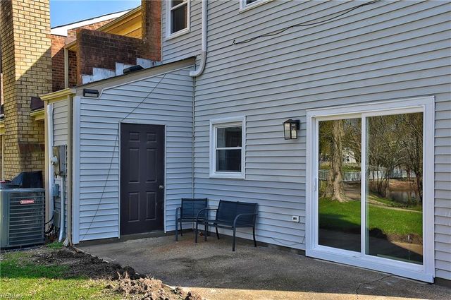 4072 Thomas Jefferson DR, Virginia Beach, VA 23452